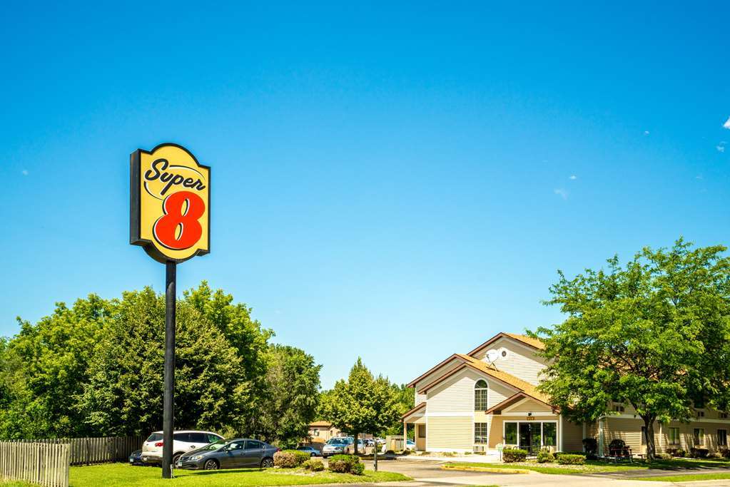 Super 8 By Wyndham Kimball Εξωτερικό φωτογραφία